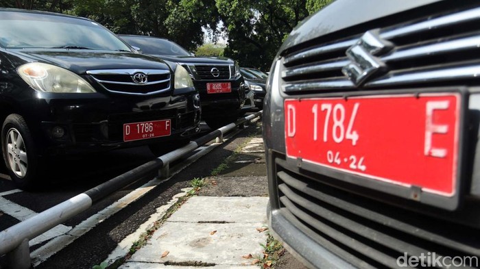 Mobil dinas Pemkot Bandung dilarang digunakan untuk mudik Lebaran 2022. Hal itu disampaikan Plt Wali Kota Bandung Yana Mulyana.