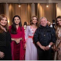 Pada 6 April 2022, Ratu Rania menggelar acara buka puasa bersama di Istana Al Husseinieh, Aman, Yordania. Acara buka puasa itu digelar untuk tamu spesial yaitu anak-anak muda berprestasi dan berpengaruh di bidangnya. Foto: Dok Instagram @queenrania