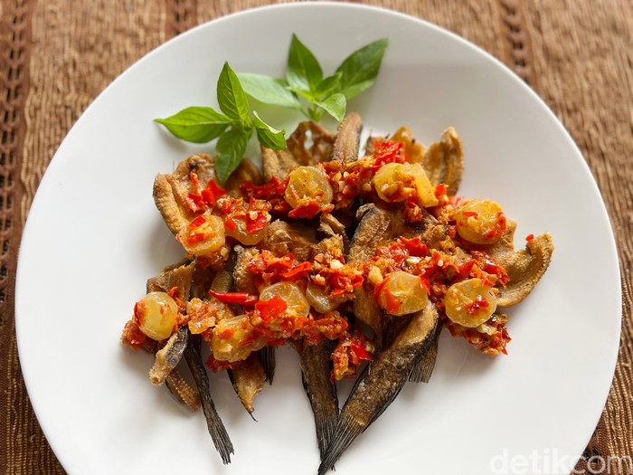 Resep Ikan Asin Sambal Belimbing Sayur