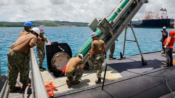 Harpoon yang sepanjang 3,8 meter ini bisa ditembakkan dari pesawat, kapal perang, kapal selam, ataupun di area pertahanan pantai. Foto: Wikipedia