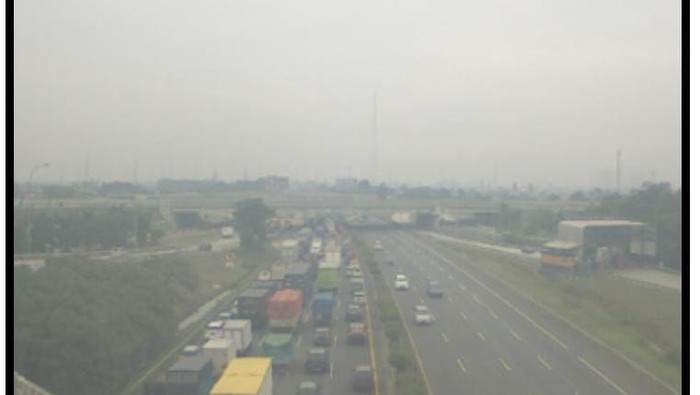 Screenshot CCTV Tol Tangerang arah Jakarta (dok. Travoy)
