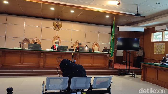 Sidang Habib Bahar.