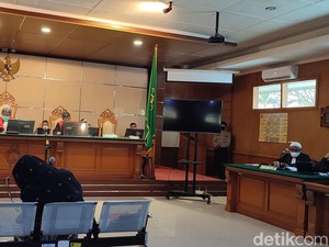 Kuasa Hukum Keroyokan Bacakan Eksepsi Habib Bahar