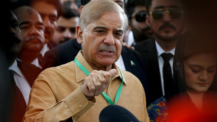 Shehbaz Sharif terpilih sebagai Perdana Menteri Pakistan usai Imran Khan dilengserkan lewat mosi tidak percaya. Sharif terpilih dengan 174 suara di parlemen.