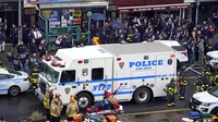 Departemen Pemadam Kebakaran Kota New York (FDNY) juga menemukan sejumlah alat yang belum meledak saat kejadian. AP Photo/John Minchillo.