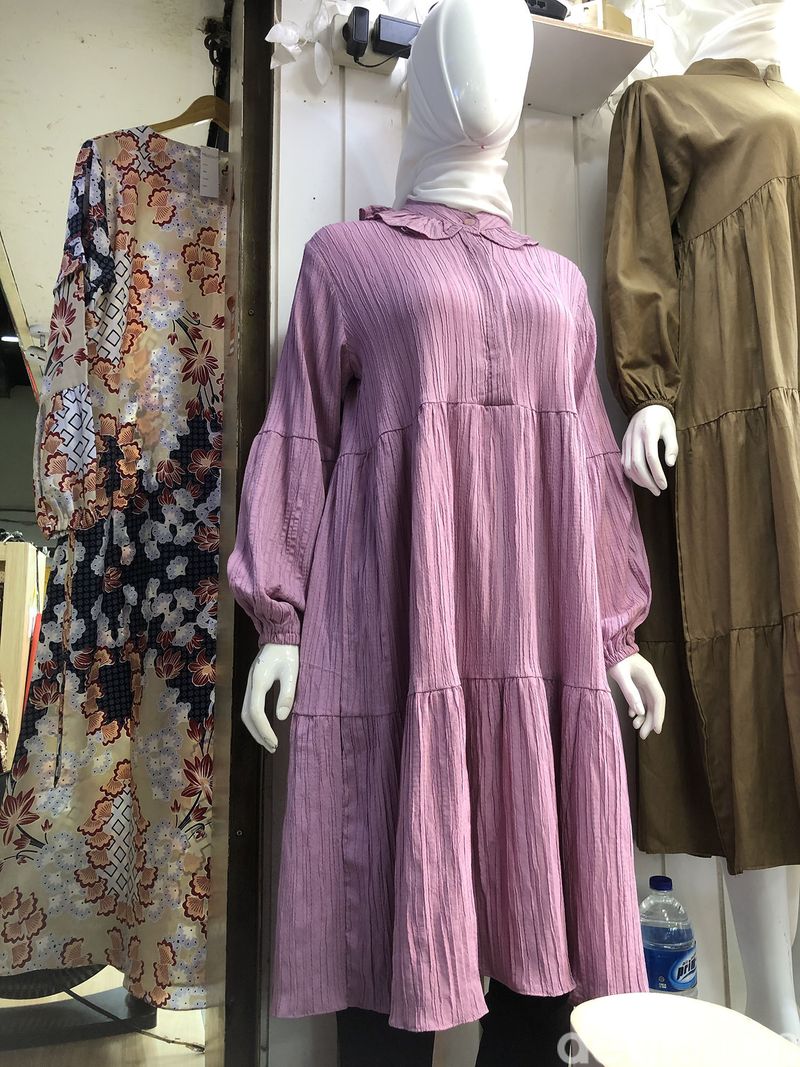 Tren baju lebaran 2022 di Tanah Abang. Tren baju lebaran 2022 di Tanah Abang.