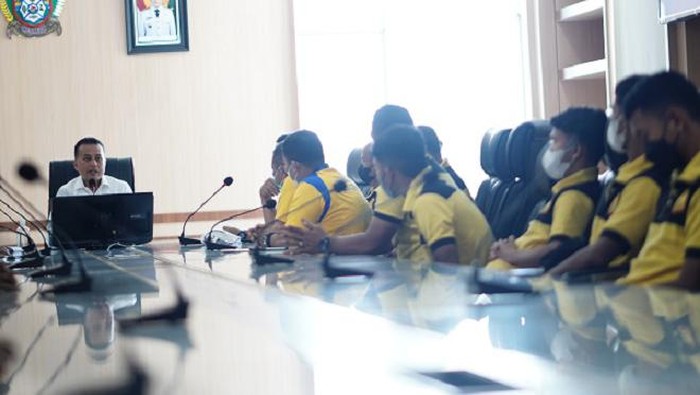 Wagub Sumut Musa Rajekshah bertemu pengurus dan pemain PSDS