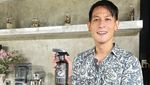 10 Potret Keren Dapur Chef Juna, Termasuk Koleksi Pisau dan Isi Kulkasnya!