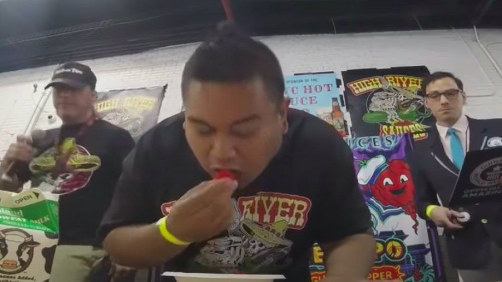 5 Jawara Makan Ini Terluka Serius Akibat Kebanyakan Makan, Ada yang Kena Stroke!