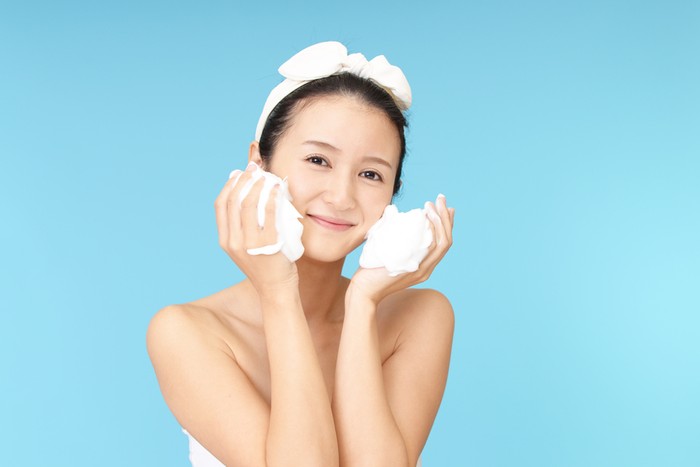 Baru Dirilis, Y.O.U Hy! Amino Facial Wash Terjual Puluhan Ribu Pcs