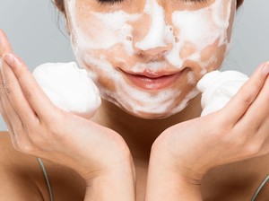 Bersihkan Tanpa Rasa Kering, Ini 4 Varian Y.O.U Hy! Amino Facial Wash