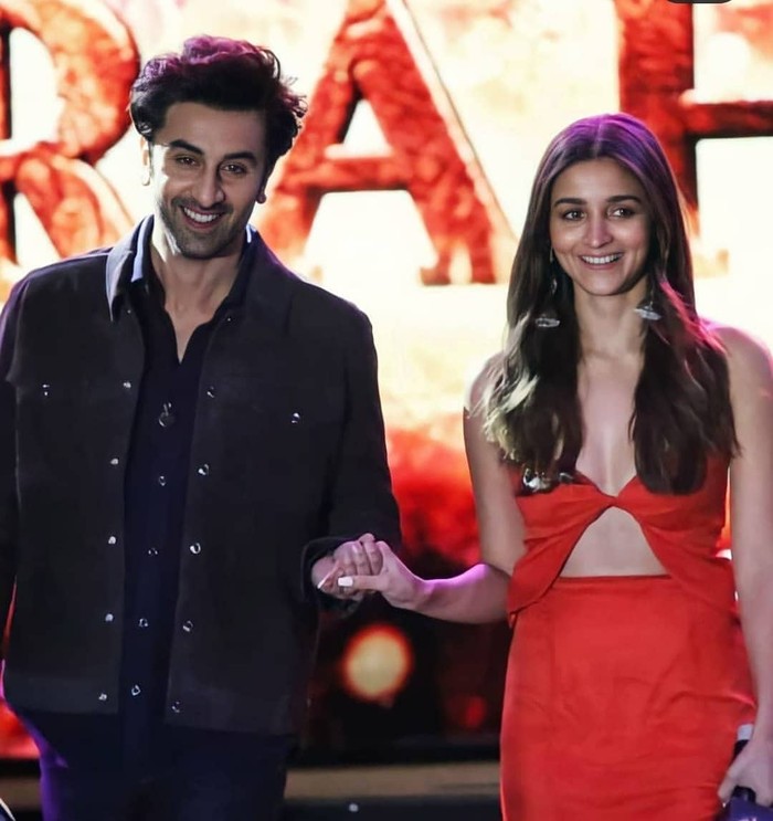 Alia Bhatt dan Ranbir Kapoor Alia Bhatt dan Ranbir Kapoor