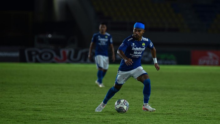 Ardi Idrus.