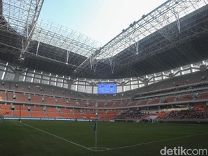 Main di JIS, Barcelona U-18 Serasa di Camp Nou