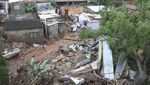 Begini Dahsyatnya Banjir di Afsel, Jembatan Hanyut-Rumah Rusak