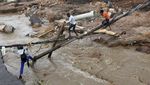 Begini Dahsyatnya Banjir di Afsel, Jembatan Hanyut-Rumah Rusak
