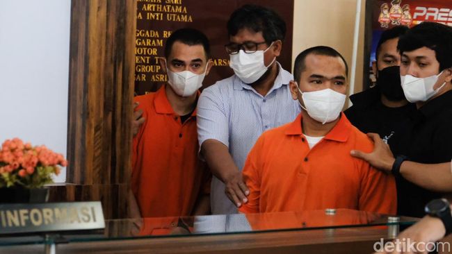 Bos PStore Putra Siregar dan Rico Valentino Jadi Tersangka Pengeroyokan