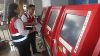 Berbagai persiapan dicek secara keseluruhan kesiapannya mulai dari ajungan informasi dan cetak tiket mandiri hingga kapal penumpang. 