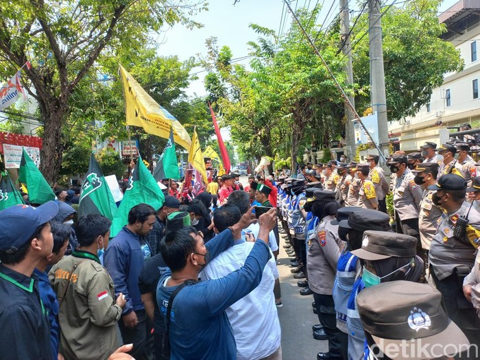 Demo Mahasiswa di Lamongan