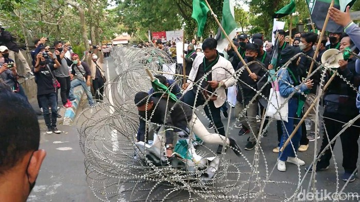 demo mahasiswa di trenggalek