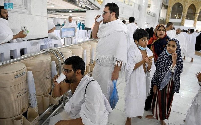 Distribusi Air Zamzam Distribusi Air Zamzam