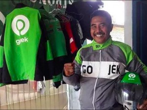 Perkenalkan, Ini Mul Kumis Driver Ojol Pertama di Indonesia