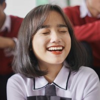 Melalui akun Instagram pribadinya, Fuji tampak membagikan cukup banyak foto-foto dirinya saat syuting memerankan karakter Amora Olivia. Bagaimana menurutmu penampilan Fuji? Foto: Instagram/@fuji_an