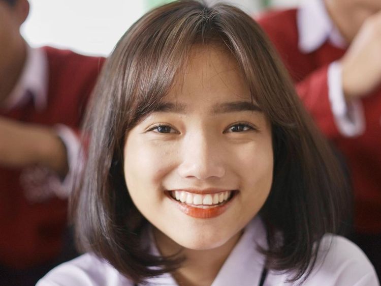 8 Pesona Fuji saat Syuting Film Perdana, Cantik & Imut Pakai Seragam Sekolah
