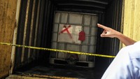 Barang bukti 22 ton atau 25 ribu liter solar diamankan dari dua lokasi yaitu Indramayu dan Tasikmalaya dengan total kerugian negara mencapai sekitar Rp 465 juta.