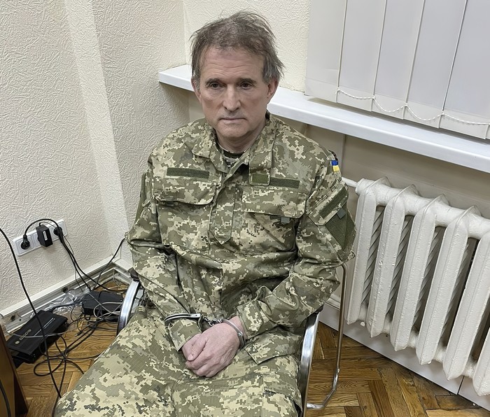 Konglomerat Ukraina yang diketahui merupakan sekutu Presiden Rusia Vladimir Putin, Viktor Medvedchuk, ditangkap. Seperti apa sosoknya?
