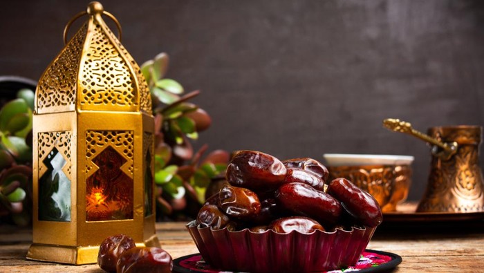 Jadwal imsakiyah Depok hari ini tercantum sebagai berikut. Jadwal imsakiyah adalah informasi penting yang perlu diketahui oleh umat muslim selama bulan Ramadan.