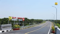 Jalan Lingkar Brebes-Tegal memiliki lebar 7,5 meter untuk dua lajur dan dilengkapi dengan delapan jembatan, masing-masing lima jembatan di wilayah Brebes dan tiga jembatan di wilayah Tegal.Foto: Dok. Kementerian PUPR