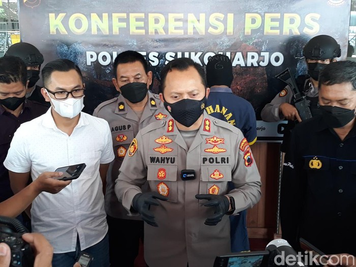 Kapolres Sukoharjo AKBP Wahyu Nugroho Setyawan saat rilis kasus tewasnya bocah Dila, Rabu (13/4/2022)
