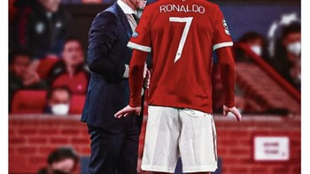 Kepiawaian Ten Hag dalam melatih Ajax berharap menular ke tim Setan Merah. Membawa Ronaldo Cs kembali ke jalur sebenarnya. Foto: Twitter