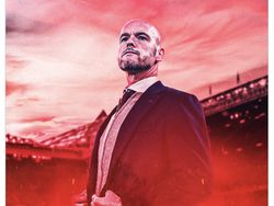 Meme Penuh Harap Fans ke Ten Hag Bisa MU Buka Puasa Gelar