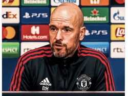 Meme Penuh Harap Fans ke Ten Hag Bisa MU Buka Puasa Gelar
