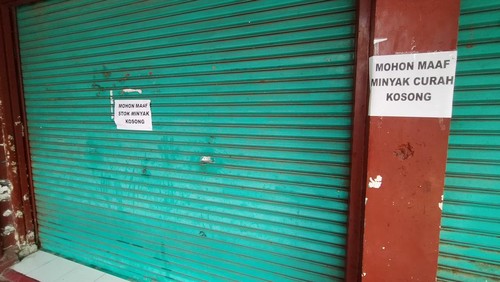 Toko agen minyak goreng curah di kawasan pasar umum, jalan Ngurah Rai negara, Jembrana, Bali, (Selasa, 12/4/2022) ( I Ketut Suardika/DetikBali ).