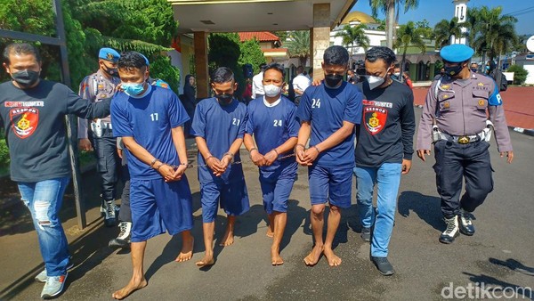 Nyuri Motor Saat Tarawih, 4 Pelaku Ini Dibekuk Polresta Bandung