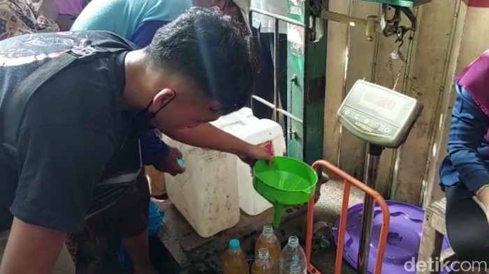 Pemkot Probolinggo gelontor minyak goreng curah 7,2 ton antisipasi kelangkaan jelang Ramadan.