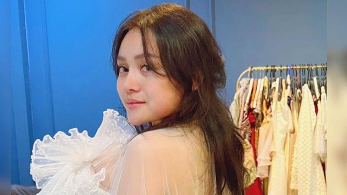 Potret Mawar AFI Berambut Pendek