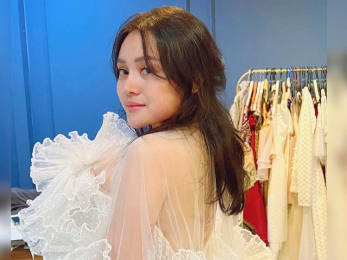 Potret Mawar AFI Berambut Pendek