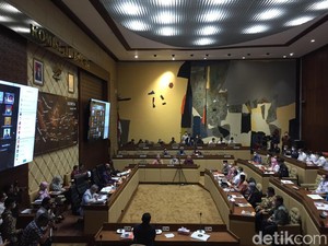 Tito: Kita Belajar di 2019, Kampanye 7 Bulan Politik SARA yang Keluar