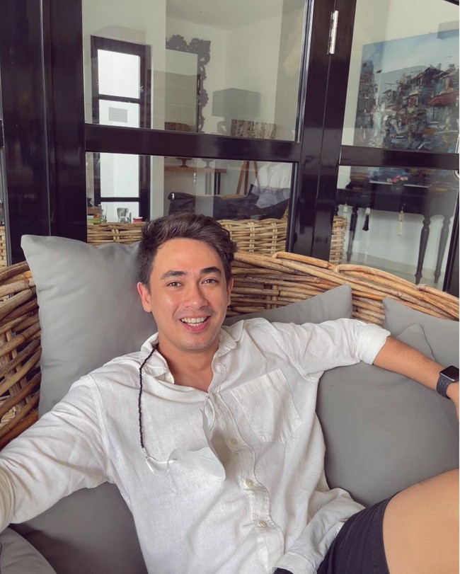 Setelah menjadi bintang iklan, pria kelahiran Bali, 4 November 1992 itu kemudian mulai merambah ke dunia akting. Hingga saat ini Rico telah membintangi sejumlah FTV dan sinetron. Foto: Instagram/@ricovalt