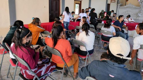 Sebanyak 86 perempuan Pemandu Lagu (PL) yang bekerja di cafe remang - remang di Desa Delodberawah, Kecamatan Mendoyo, Kabupaten Jembrana, Bali, Rabu, (13/4/2022)