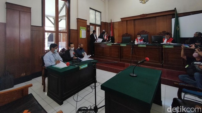 Sidang praperadilan wabup Bojonegoro