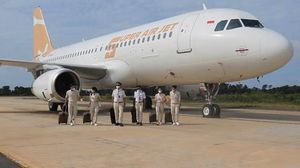 Pesawat Delay 3 Jam Hingga Penumpang Turun, Super Air Jet Minta Maaf