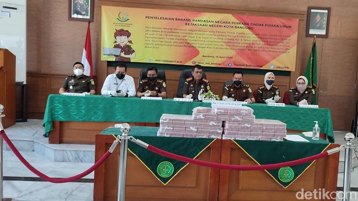 Terapis Pijat Online Bandung Raup Duit Ilegal dari Nigeria