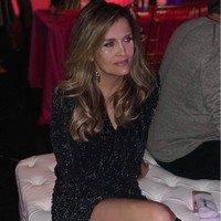 Pandai memadu padankan baju dengan aksesori yang dikenakannya, penampilan dokter Thais pun selalu terlihat memukau. Ditambah dengan pulasan makeup dan tatanan rambut yang pas, gaya dokter Thais terlihat begitu stylish. Foto: Instagram/@drthaisaliabadi