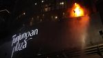 Penampakan Kobaran Api yang Membakar Tunjungan Plaza 5 Surabaya