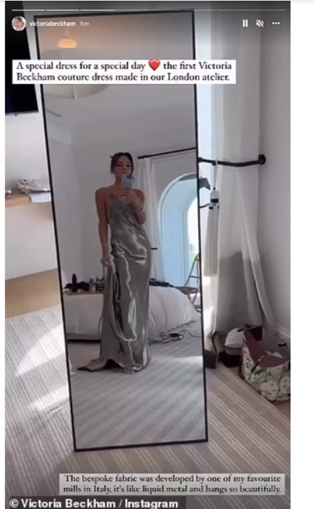 “Baju ini butuh waktu lima hari pembuatan oleh enam orang berbakat tim atelier ku di London. Ini adalah labour of love,” tulisnya di keterangan foto di Instagram Story yang menampilkan dirinya selfie di depan kaca mengenakan gaun silvernya. Foto: Instagram